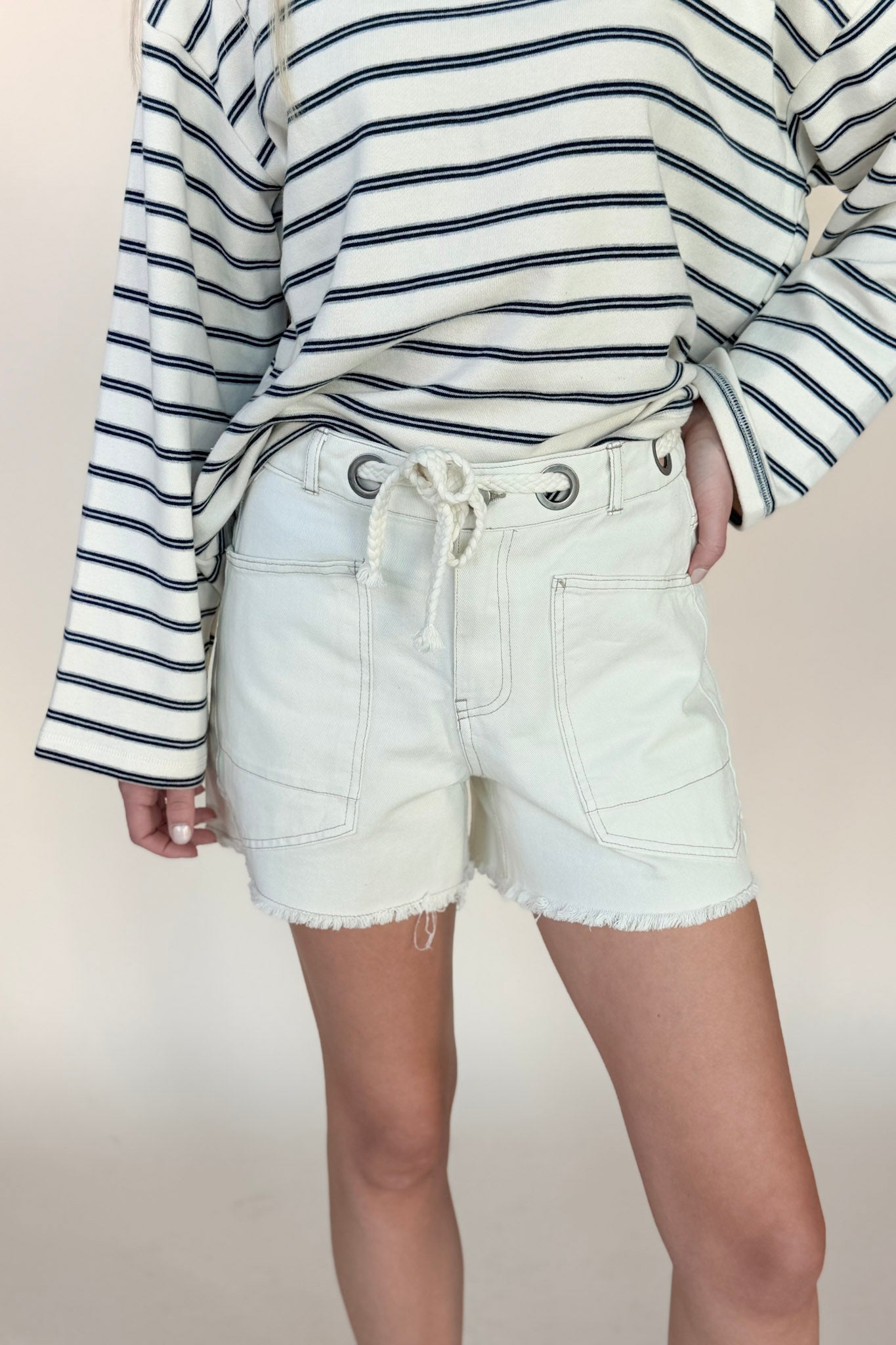 Saylor Hem Braid Short