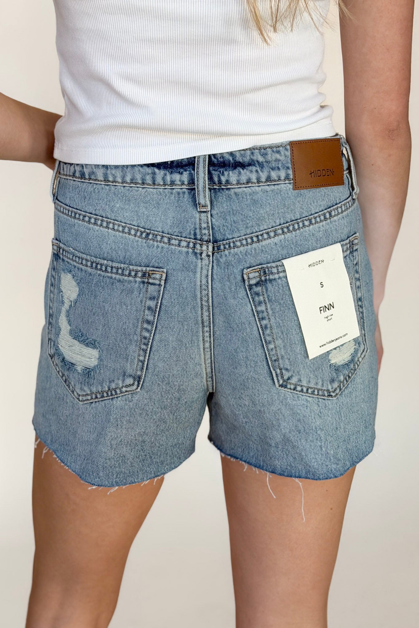 Hidden Distressed HIgh Rise Short