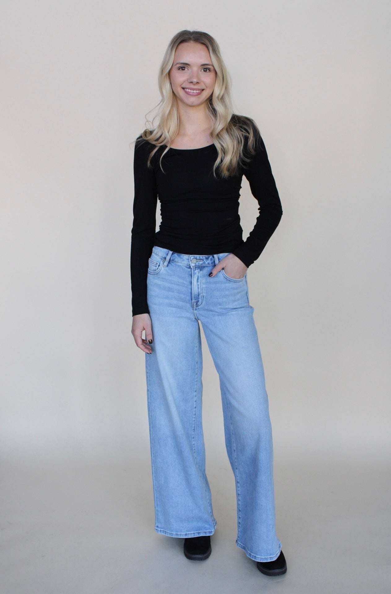 Hidden Wide Leg Jeans