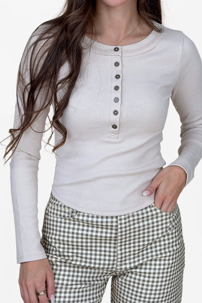 Abby Fitted Ribbed Henley