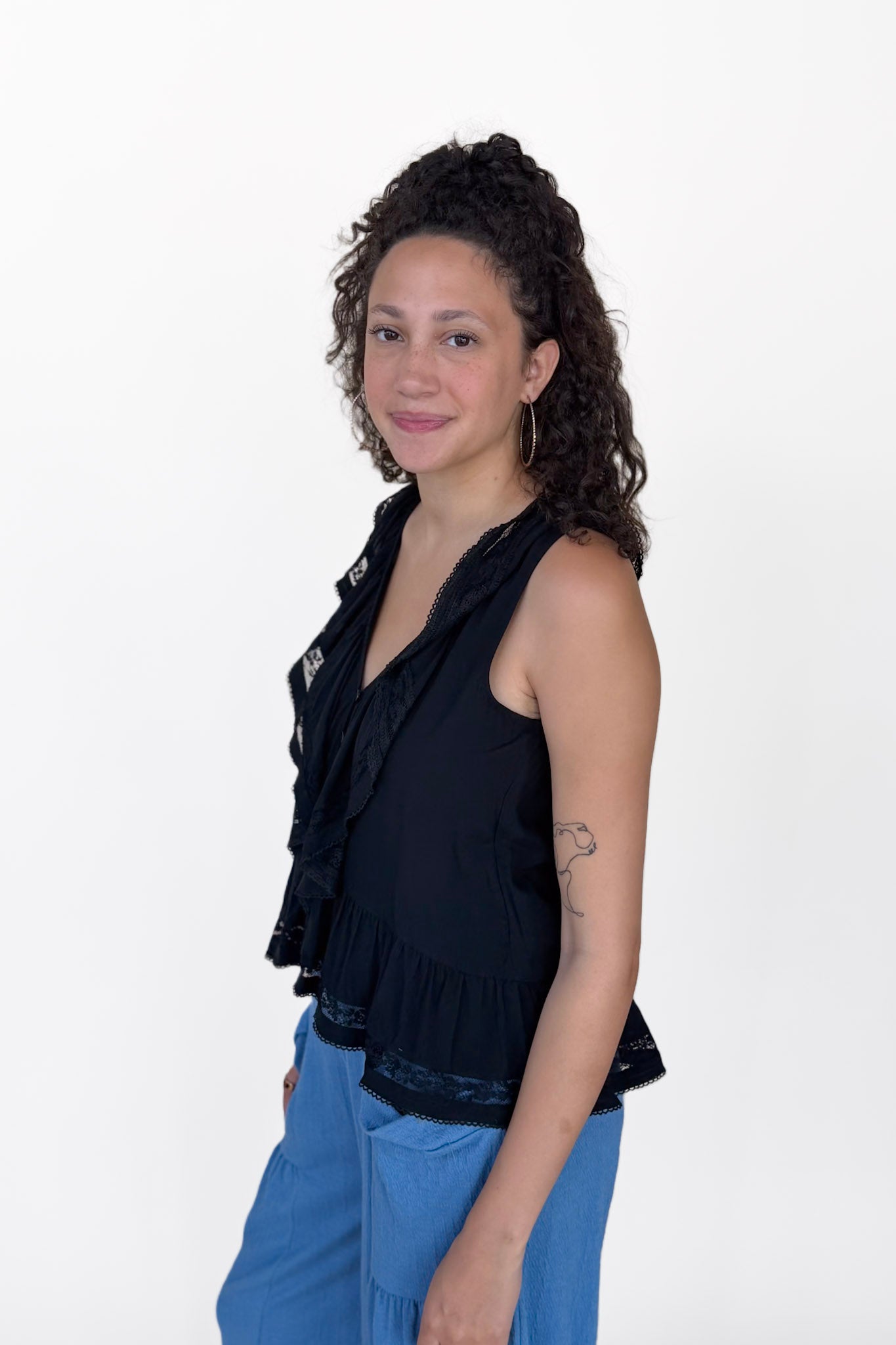 Tori Ruffle Sleeveless Blouse