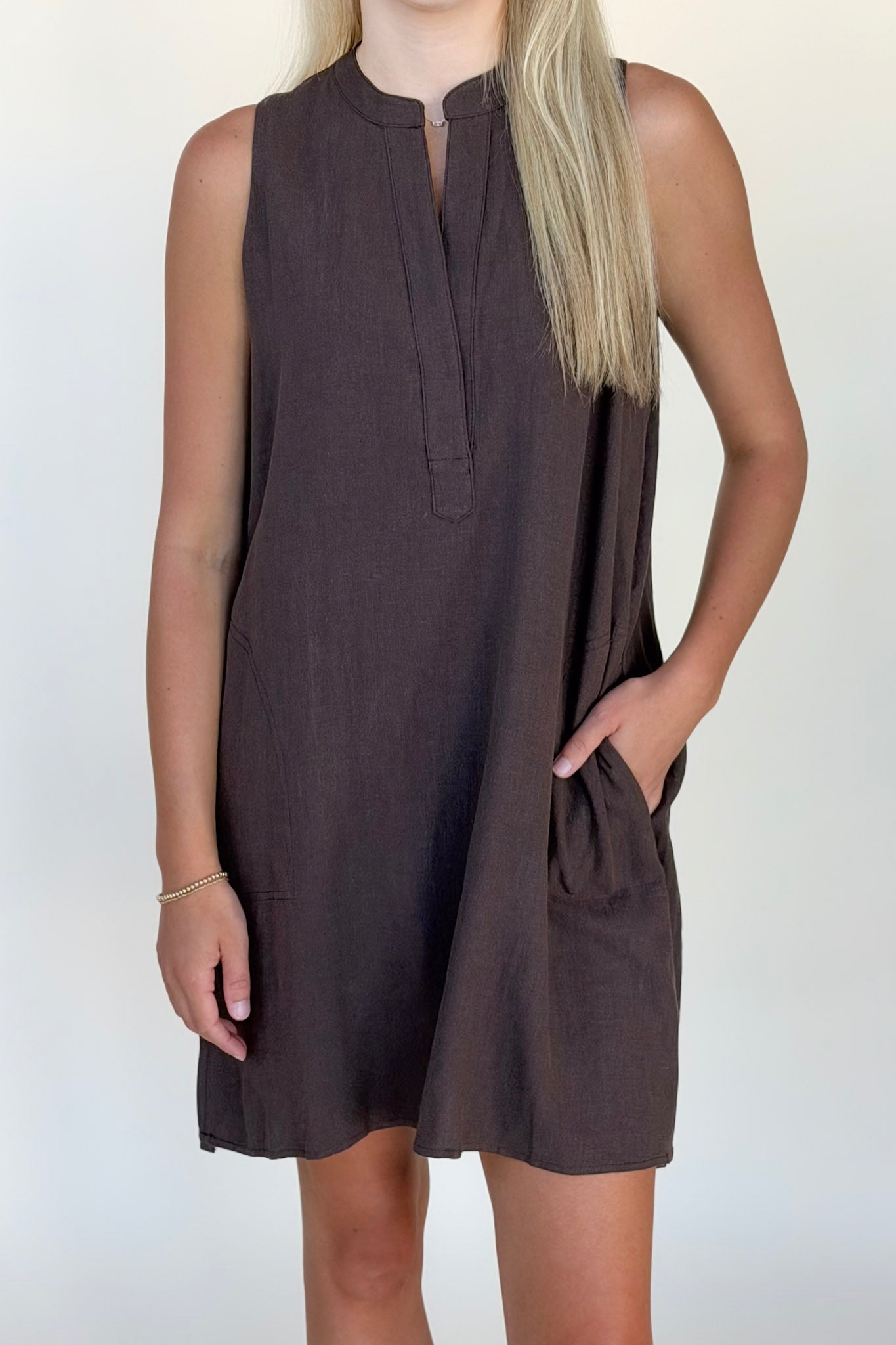 Olivia Linen Shift Dress