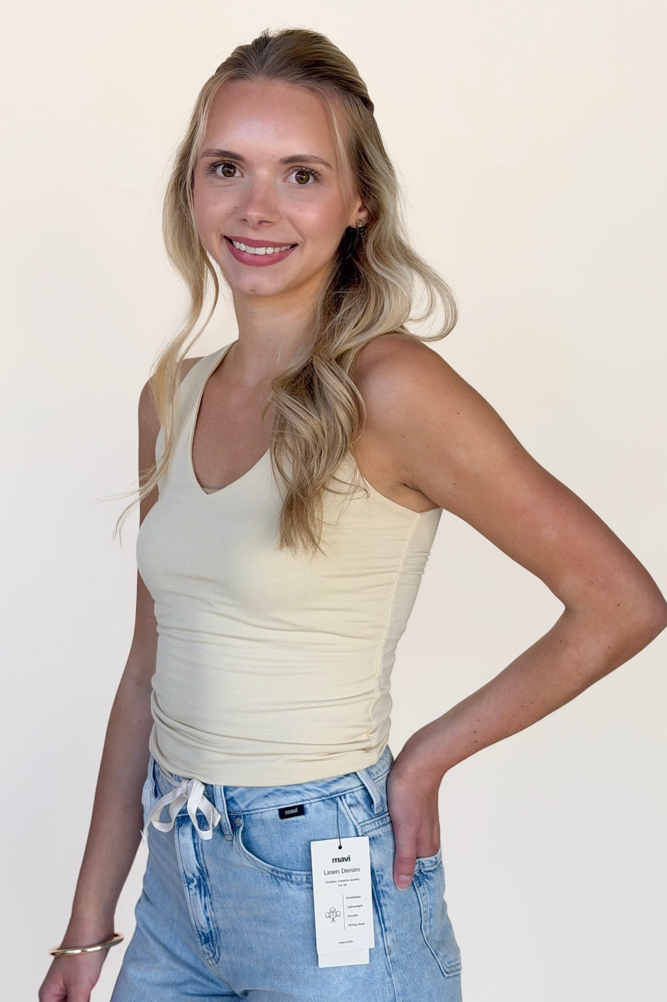 Brett Basic V-Neck Tank