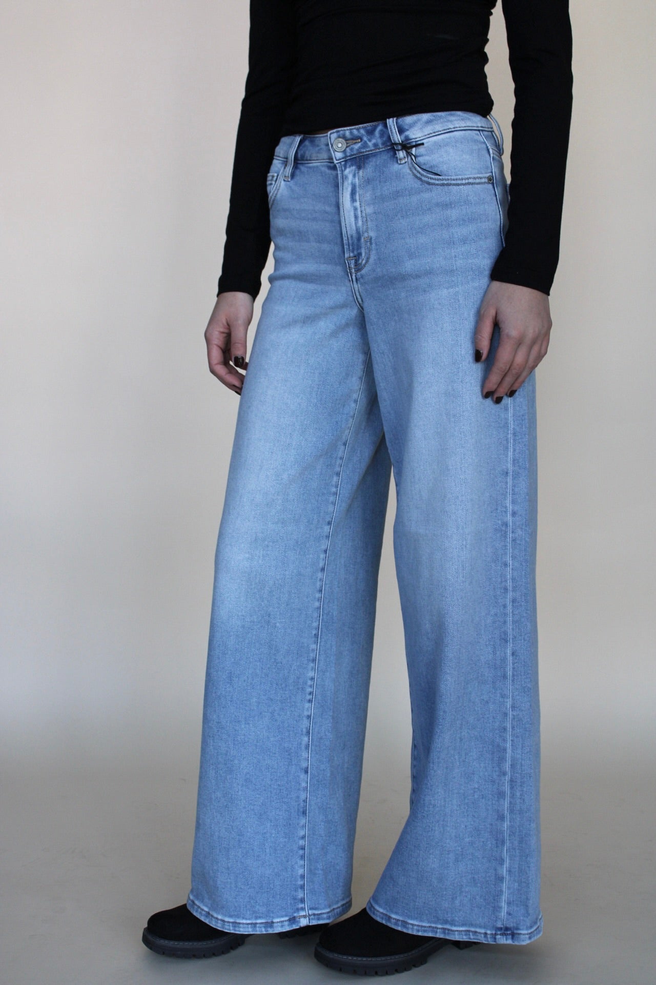 Hidden Wide Leg Jeans
