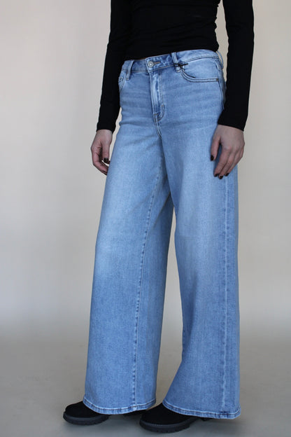 Hidden Wide Leg Jeans