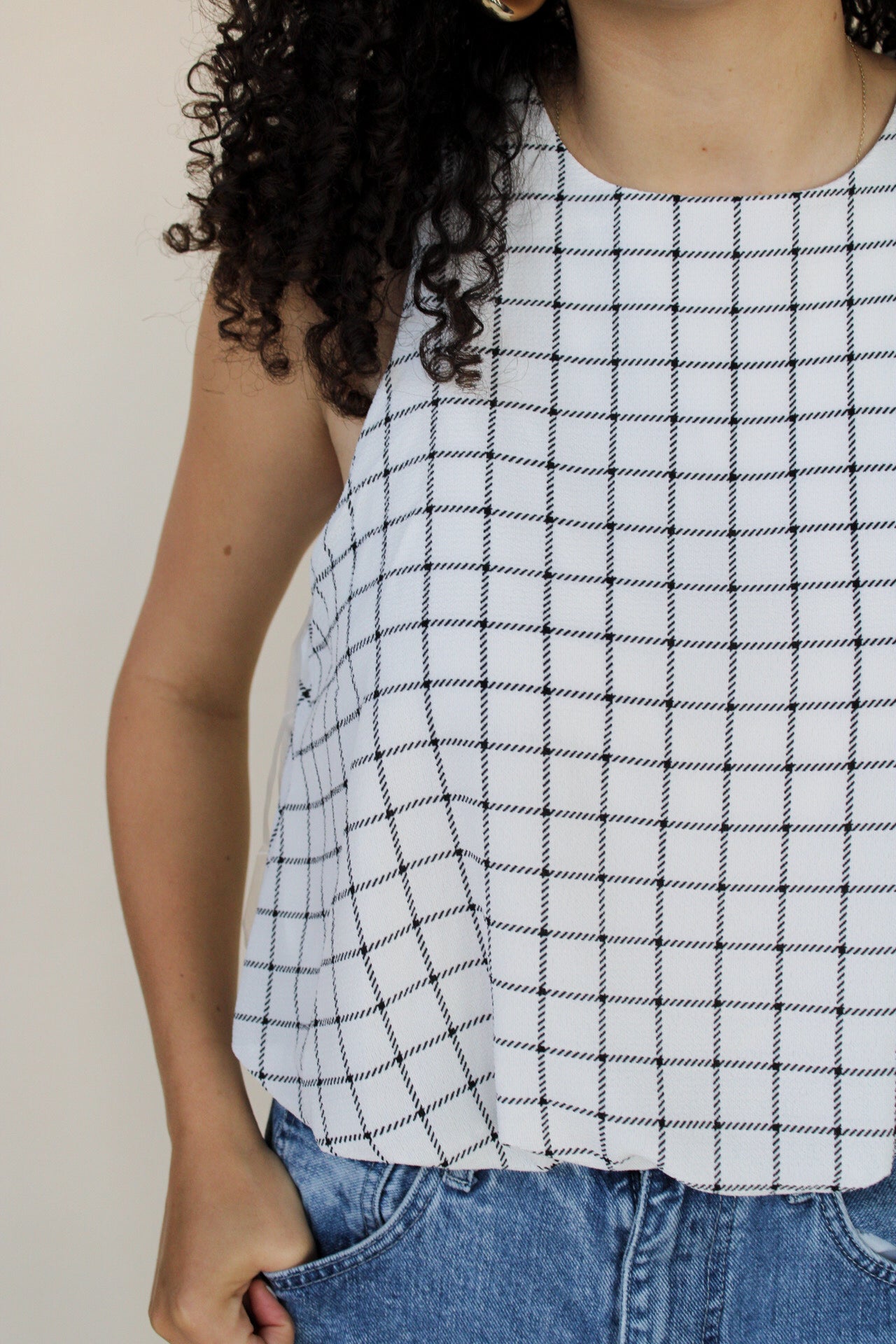 Allie Grid Bubble Hem Top
