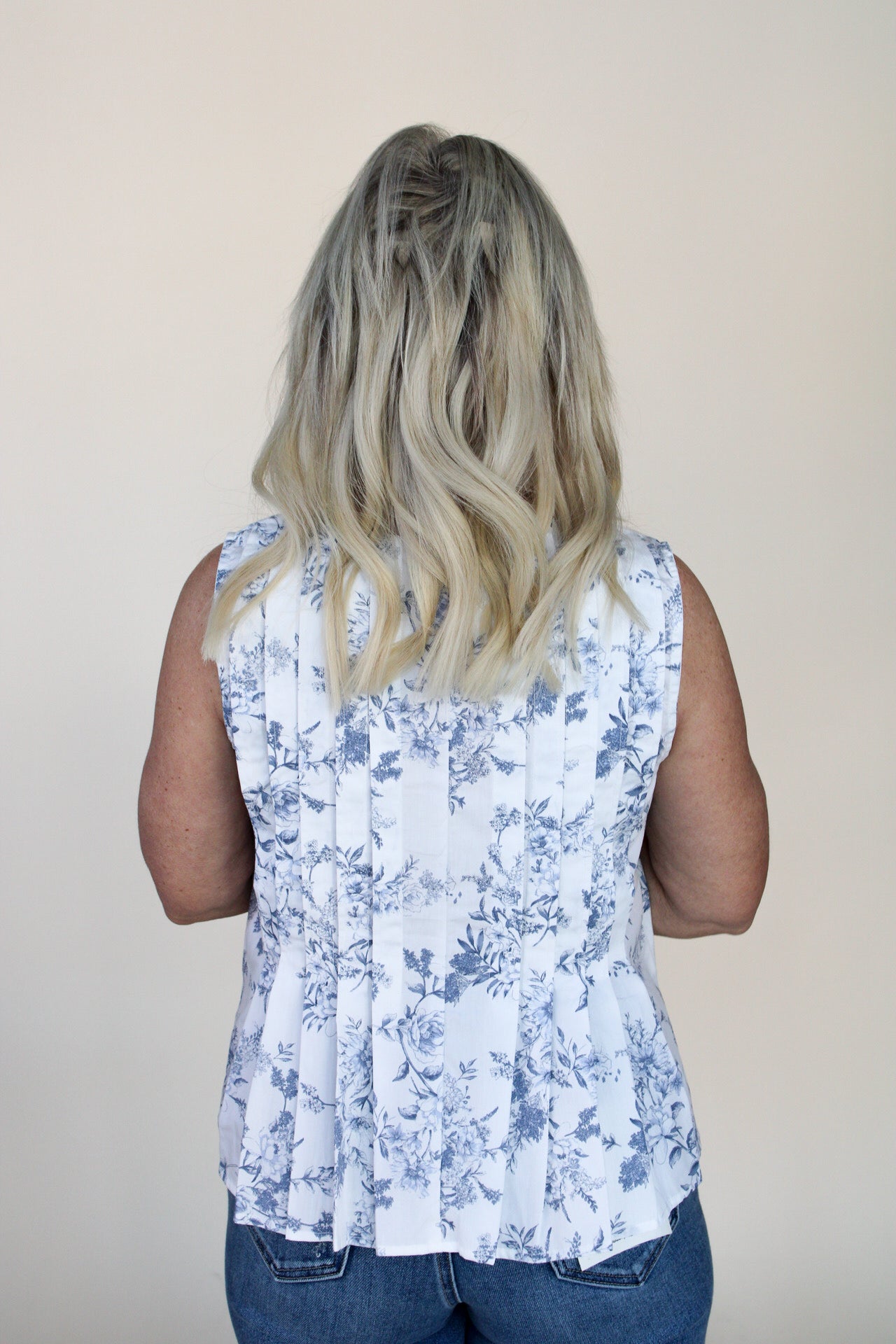 Floral Toile Sleeveless Bouse