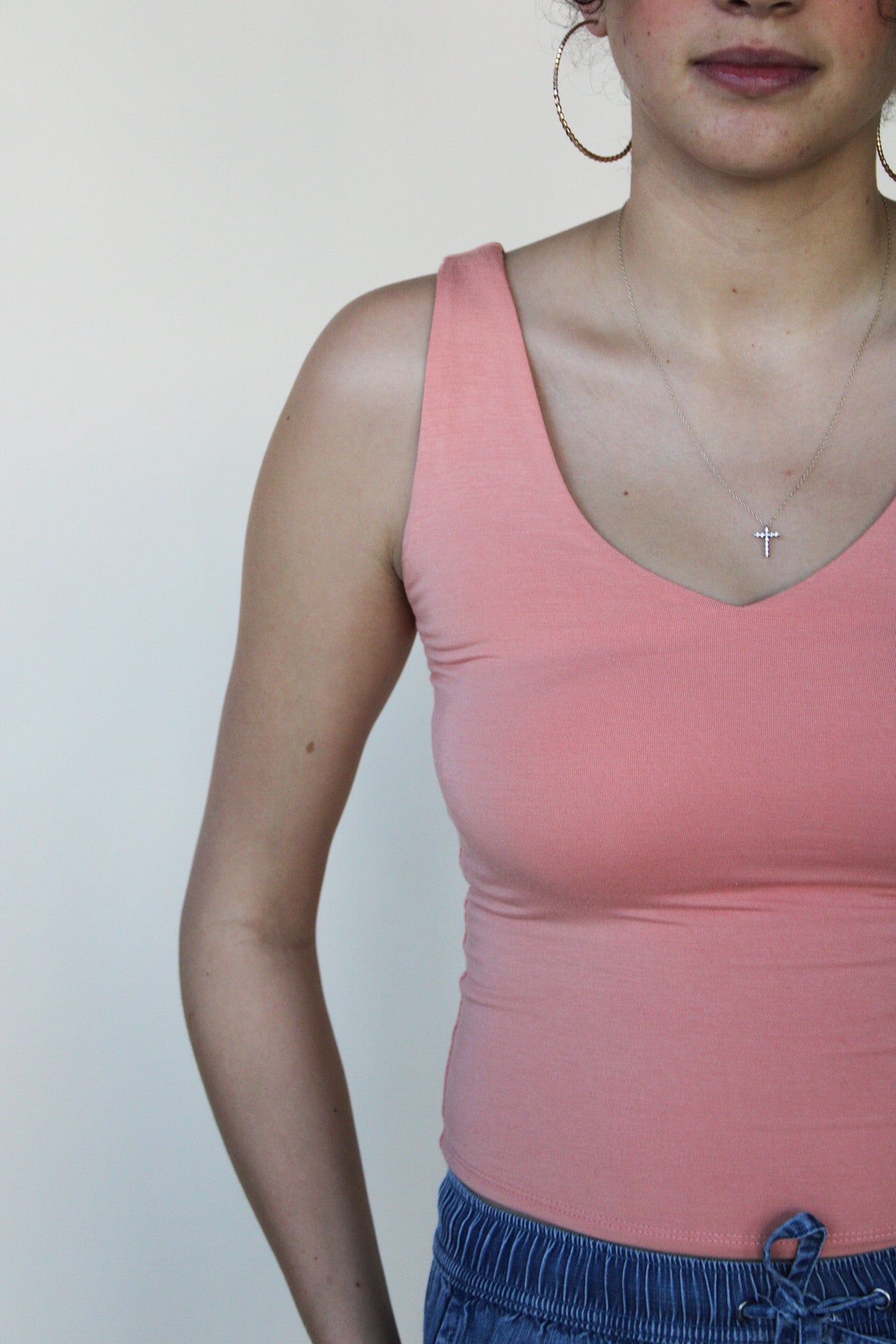 Brett Basic V Neck Tank