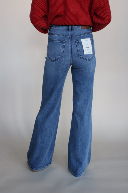 Hidden Distressed Flare