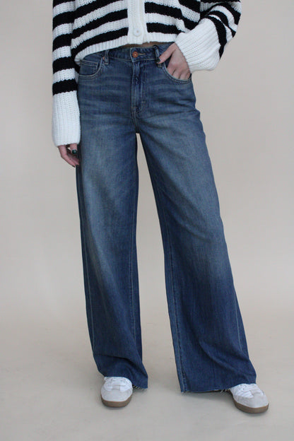 Hidden Vintage Wide Leg Jean